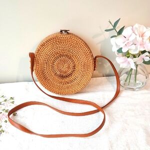 Round Woven Straw Crossbody Purse Bag - Natural Brown